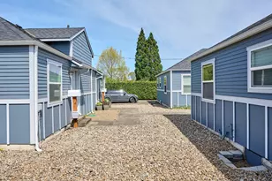 178 S Main St, Lebanon, OR 97355 - Photo 16