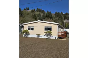 624 S Dolphin St S, Rockaway Beach, OR 97136 - Photo 2
