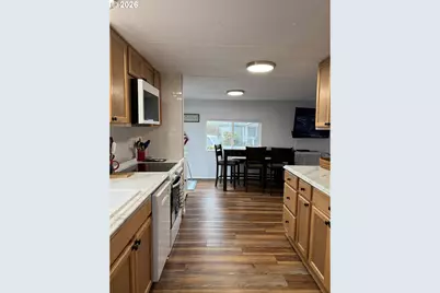 624 S Dolphin St S, Rockaway Beach, OR 97136 - Photo 6