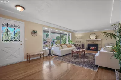 15928 NE Rose Pkwy, Portland, OR 97230 - Photo 4
