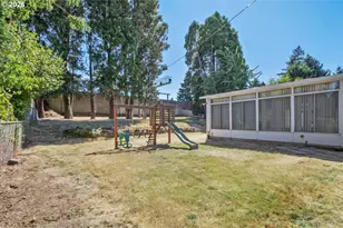 15928 NE Rose Pkwy, Portland, OR 97230 - Photo 40