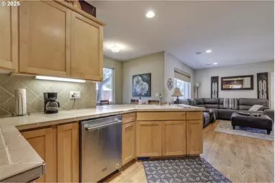 1175 NE Irene Ct, Hillsboro, OR 97124 - Photo 14