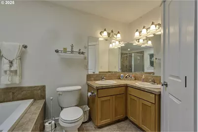 1175 NE Irene Ct, Hillsboro, OR 97124 - Photo 20