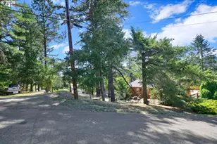 642 Terrace Ln, Sutherlin, OR 97479 - Photo 48