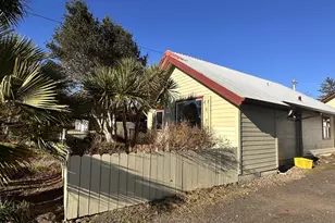 1335 7th St, Florence, OR 97439 - Photo 38
