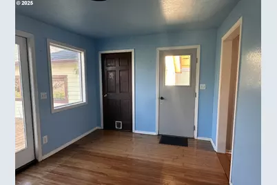 1335 7th St, Florence, OR 97439 - Photo 22