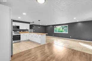 1002 N 1st St, Kalama, WA 98625 - Photo 8