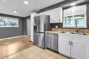 1002 N 1st St, Kalama, WA 98625 - Photo 14