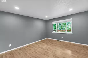 1002 N 1st St, Kalama, WA 98625 - Photo 6