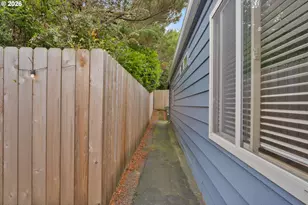 1601 Rhododendron Dr, Florence, OR 97439 - Photo 30