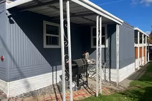 16901 SE Division St, Portland, OR 97236 - Photo 14