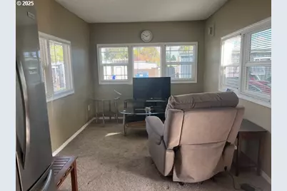 16901 SE Division St #68, Portland, OR 97236 - Photo 6