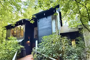 5822 SW Sheridan Ct, Portland, OR 97221 - Photo 2