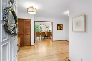 5822 SW Sheridan Ct, Portland, OR 97221 - Photo 4