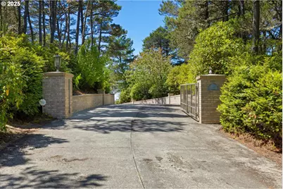 7088 NW Pacific Coast Hwy, Seal Rock, OR 97376 - Photo 2