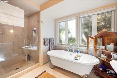 7088 NW Pacific Coast Hwy, Seal Rock, OR 97376 - Photo 20