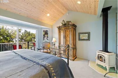7088 NW Pacific Coast Hwy, Seal Rock, OR 97376 - Photo 22