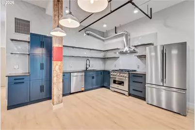 725 NW Flanders St #304, Portland, OR 97209 - Photo 6