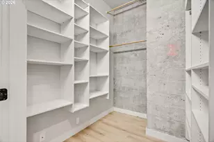 725 NW Flanders St, Portland, OR 97209 - Photo 16