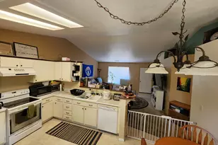 249 S Magnolia St, Cornelius, OR 97113 - Photo 6