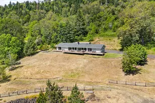 1007 Black Oak Dr, Roseburg, OR 97471 - Photo 2