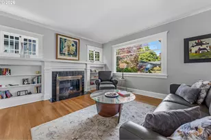 1030 NE Floral Pl, Portland, OR 97232 - Photo 6