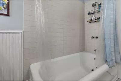 1030 NE Floral Pl, Portland, OR 97232 - Photo 30