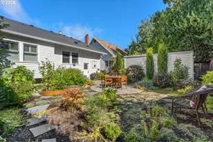 1030 NE Floral Pl, Portland, OR 97232 - Photo 40