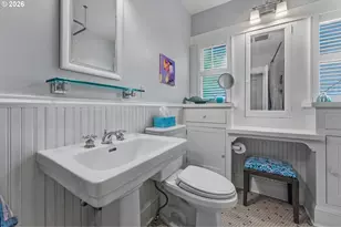 1030 NE Floral Pl, Portland, OR 97232 - Photo 28