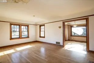 3880 NE Wistaria Dr, Portland, OR 97212 - Photo 10