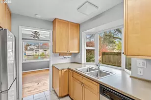 5118 N Yale St, Portland, OR 97203 - Photo 6