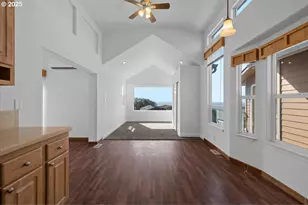 16252 Tolman Ln, Brookings, OR 97415 - Photo 24