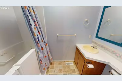 94120 Strahan St #113, Gold Beach, OR 97444 - Photo 14