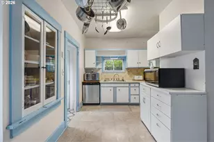 7462 N Dwight Ave, Portland, OR 97203 - Photo 14