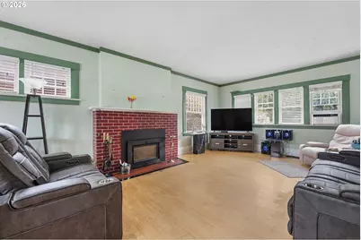 7462 N Dwight Ave, Portland, OR 97203 - Photo 8