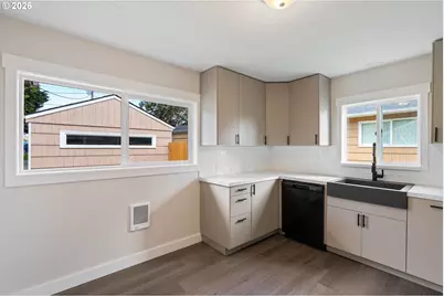 1811 15th Ave, Longview, WA 98632 - Photo 8