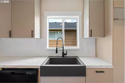 1811 15th Ave, Longview, WA 98632 - Photo 6