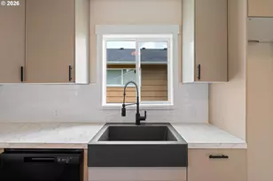 1811 15th Ave, Longview, WA 98632 - Photo 6