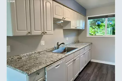 2058 NE Hogan Dr, Gresham, OR 97030 - Photo 6