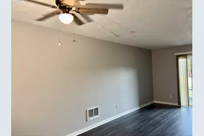 2058 NE Hogan Dr, Gresham, OR 97030 - Photo 10