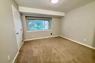 2058 NE Hogan Dr, Gresham, OR 97030 - Photo 16