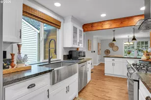 14890 SW Village Ln, Beaverton, OR 97007 - Photo 16