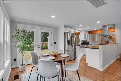 14890 SW Village Ln, Beaverton, OR 97007 - Photo 12