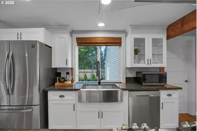 14890 SW Village Ln, Beaverton, OR 97007 - Photo 18