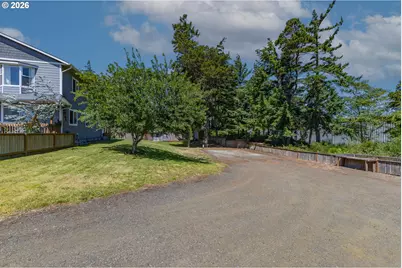 1602 Ash St, North Bend, OR 97459 - Photo 40