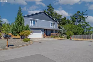 1602 Ash St, North Bend, OR 97459 - Photo 2