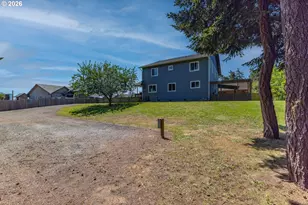 1602 Ash St, North Bend, OR 97459 - Photo 42