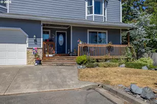 1602 Ash St, North Bend, OR 97459 - Photo 2