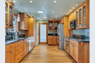 30 W Kensington Ave, Astoria, OR 97103 - Photo 8