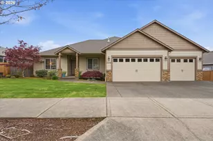 2674 NW Mt Ashland Dr, McMinnville, OR 97128 - Photo 2